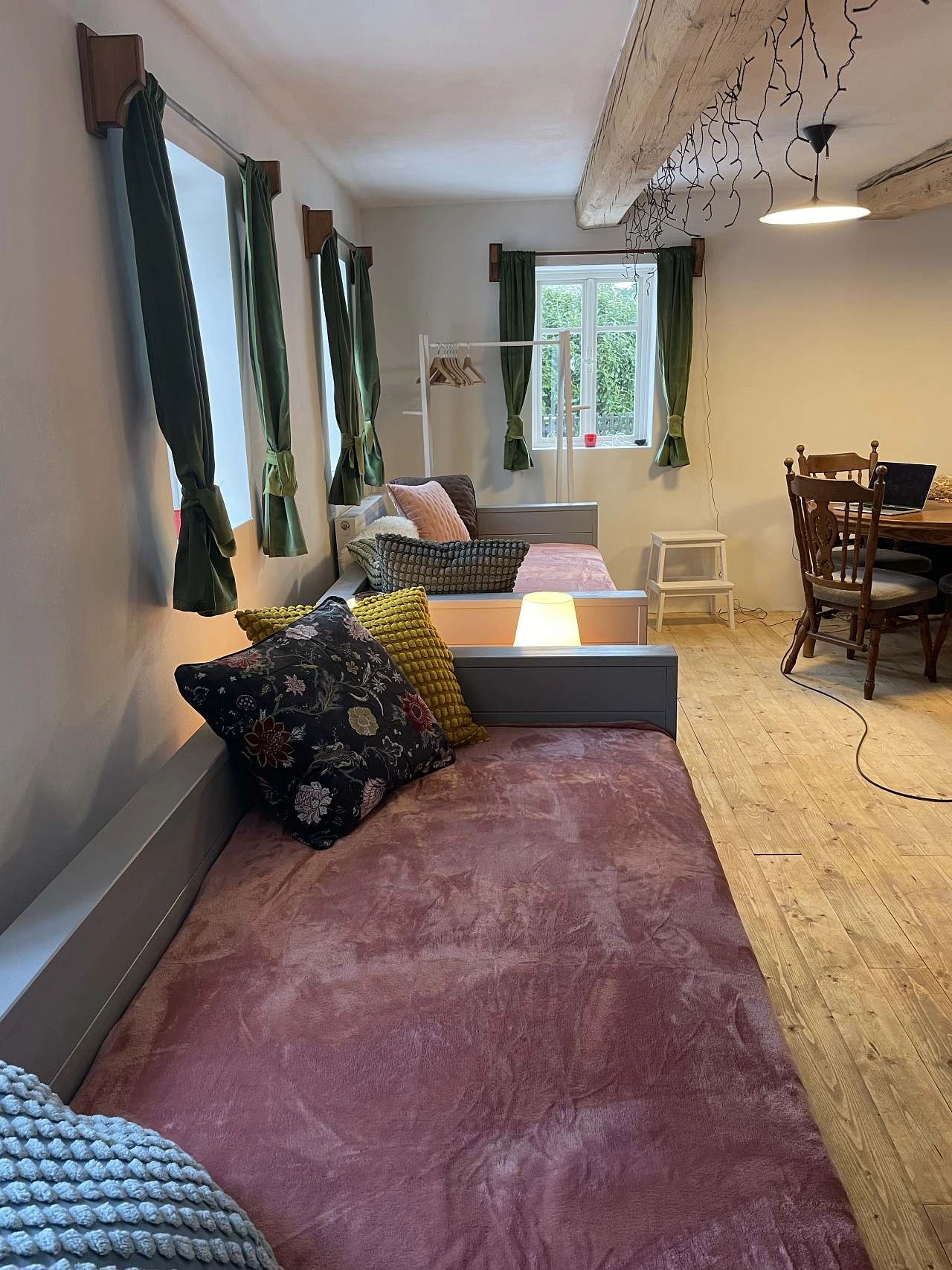 Sednice – přízemní pokoj s TV